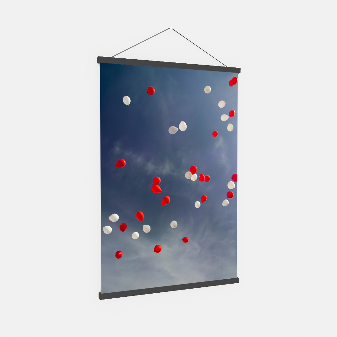 White Red Baloon (2)